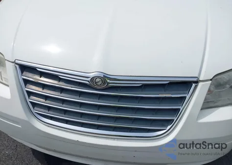 2010 Chrysler Town & Country Touring z USA, uszkodzony, nr VIN 2A4RR5D18AR284797